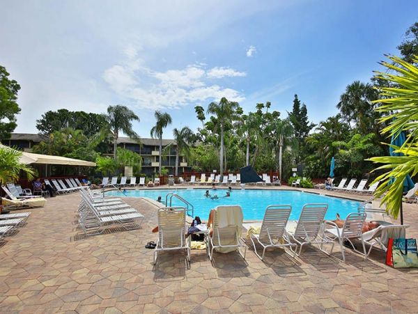 Charming Vacation Condo with One Bedroom in Naples