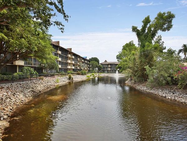 Charming Vacation Condo with One Bedroom in Naples