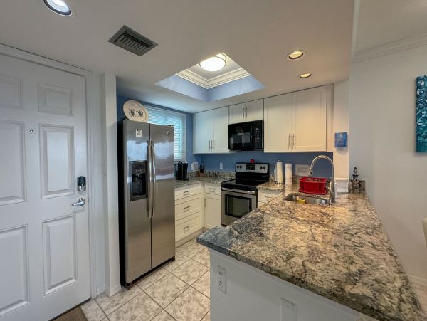 Lovely Condo with 2 Bedrooms in Marco Island