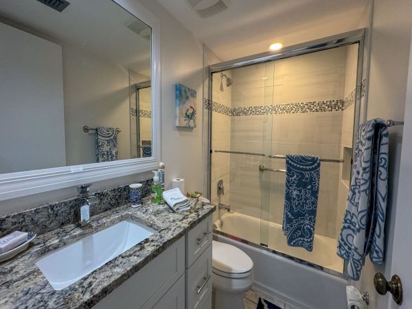 Lovely Condo with 2 Bedrooms in Marco Island