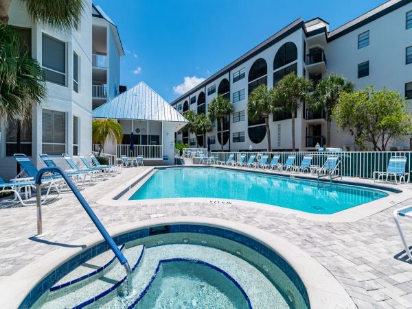 Dream Bayfront Oasis with Amazing Bay Views in Marco Island
