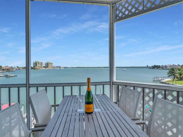 Dream Bayfront Oasis with Amazing Bay Views in Marco Island