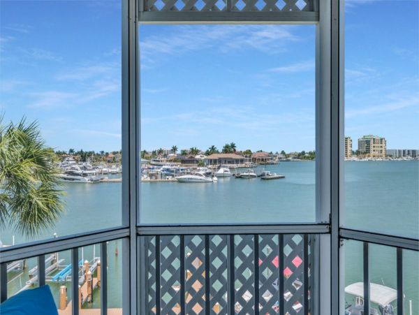 Dream Bayfront Oasis with Amazing Bay Views in Marco Island