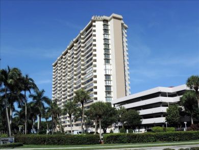 Marco Island Beachfront 2 bedroom Condo with Views