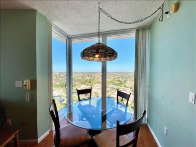Marco Island Beachfront 2 bedroom Condo with Views