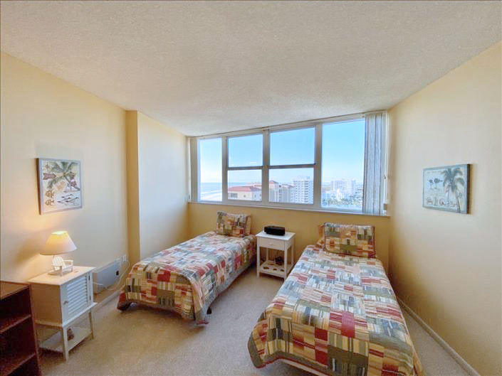 Marco Island Beachfront 2 bedroom Condo with Views