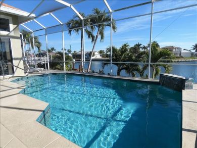 Marco Island Delightful Pool Home on Water
