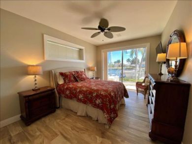 Marco Island Delightful Pool Home on Water