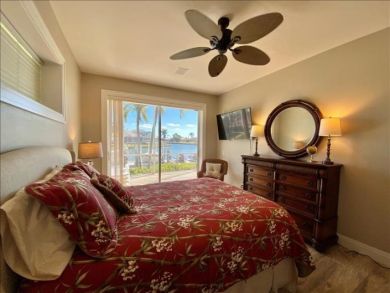 Marco Island Delightful Pool Home on Water