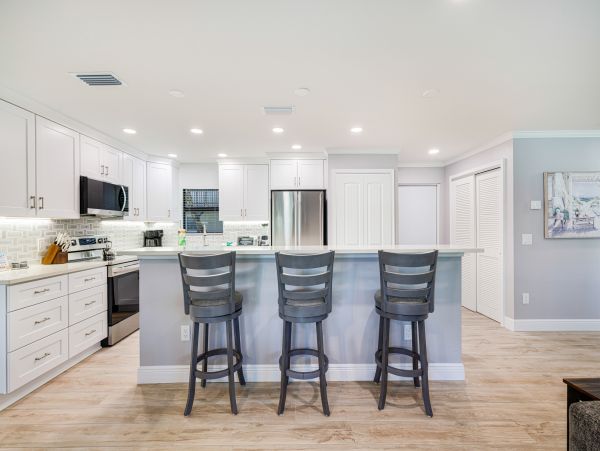 Luxury Coastal Retreat in Sanibel 2 Bedroom Condo