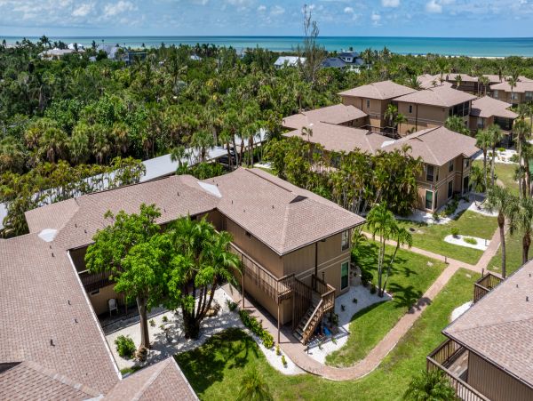 Luxury Coastal Retreat in Sanibel 2 Bedroom Condo