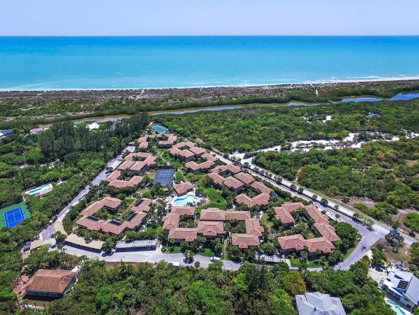 Sanibel Island Vacation Home with 3 Bedroom & Beach Access