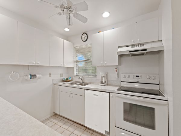 Sanibel Island Vacation Home with 3 Bedroom & Beach Access