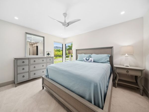 Short Walk to Beach Two Bedroom Vacation Condo in Sanibel