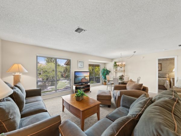 Sanibel Beautiful Two Bedroom Vacation Condo - Walk to Beach