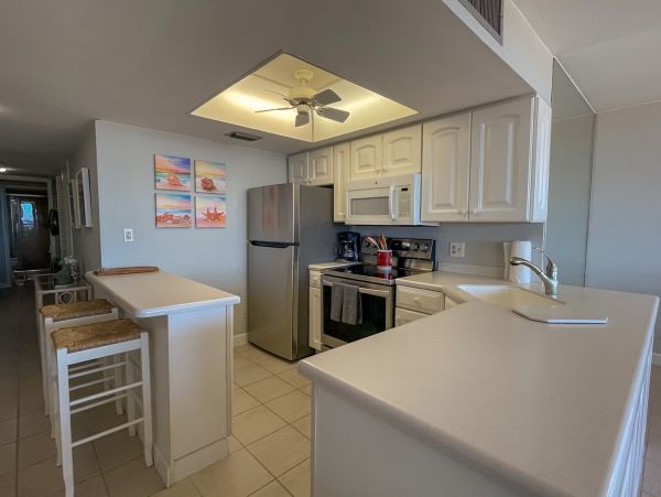 Beachfront Marco Island Condo: Steps to Sand & Pool