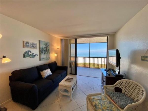 Great Views from this South Marco Island Beachfront Condo