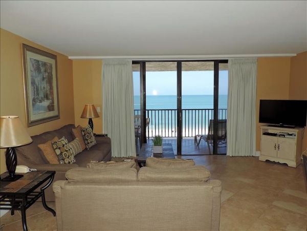 Lovely Condo in Marco Island Sleeps 6 Guests