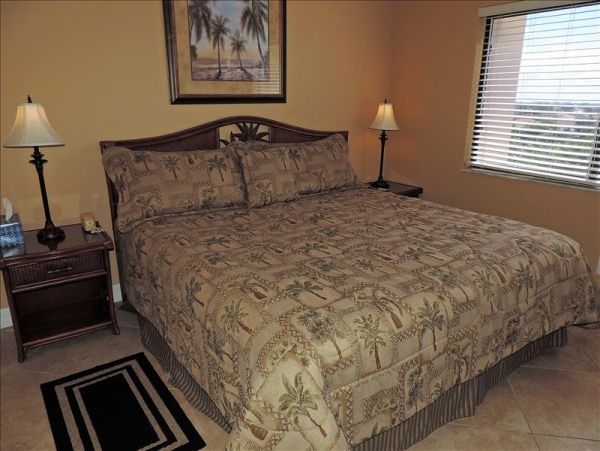 Lovely Condo in Marco Island Sleeps 6 Guests