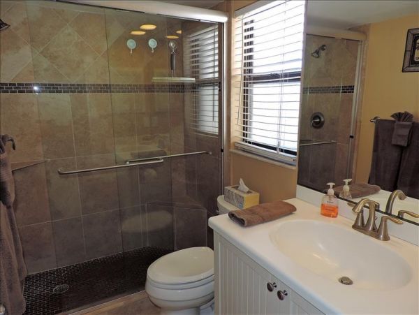 Lovely Condo in Marco Island Sleeps 6 Guests