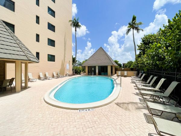 Lovely Condo in Marco Island Sleeps 6 Guests