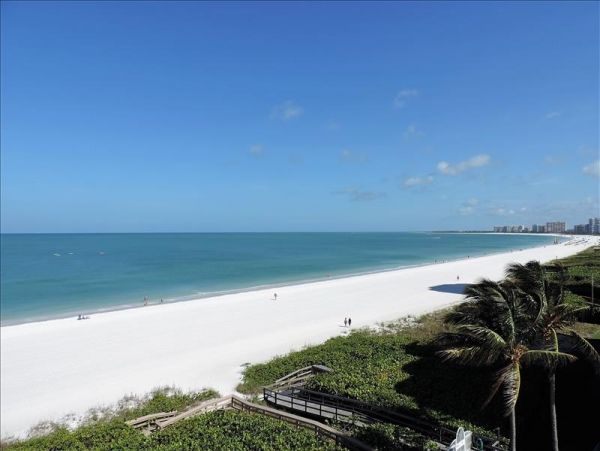 Lovely Condo in Marco Island Sleeps 6 Guests