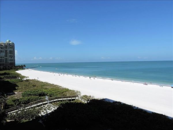 Lovely Condo in Marco Island Sleeps 6 Guests