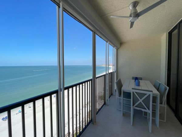 Marco Island 2 Bedroom Beachfront Condo Sweeping Gulf Views