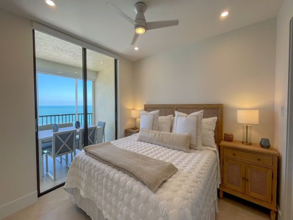 Marco Island 2 Bedroom Beachfront Condo Sweeping Gulf Views