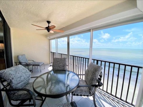 2 Bedroom Vacation Condo in Marco Island with Ocean Views