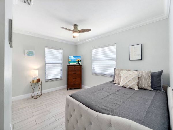 Walk to Beach Two Bedroom Vacation Rental in Marco Island