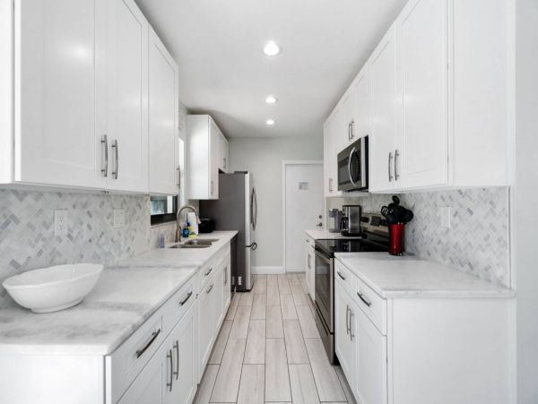 Walk to Beach Two Bedroom Vacation Rental in Marco Island