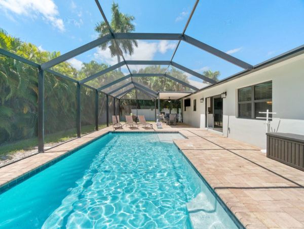 Walk to Beach Two Bedroom Vacation Rental in Marco Island