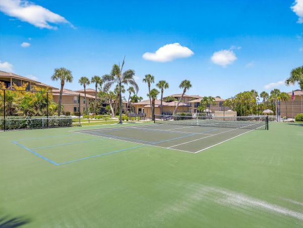 Sanibel Island Vacation Rental  Upgraded Condo with Pool & Beach Access