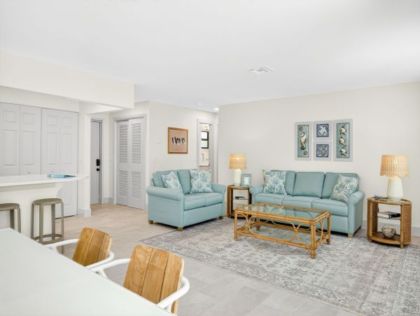 Sanibel Island Vacation Rental  Upgraded Condo with Pool & Beach Access