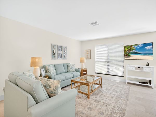 Sanibel Island Vacation Rental  Upgraded Condo with Pool & Beach Access