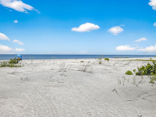 Charming Property in Sanibel - Luxury Beach Vacations