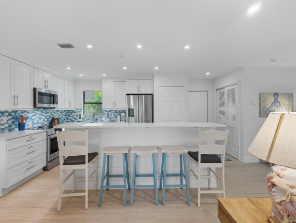 Charming Property in Sanibel - Luxury Beach Vacations