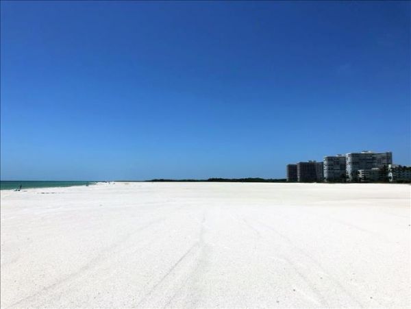 Two Bedroom Marco Island Condo Communal Pool & Tennis Courts