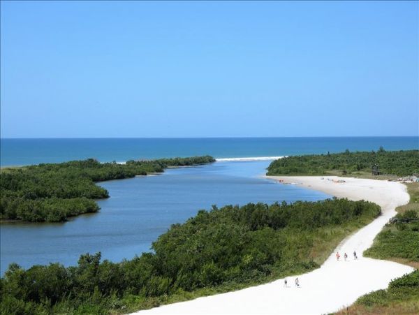 Steps to Beach Marco Island Vacation Condo Two Bedroom