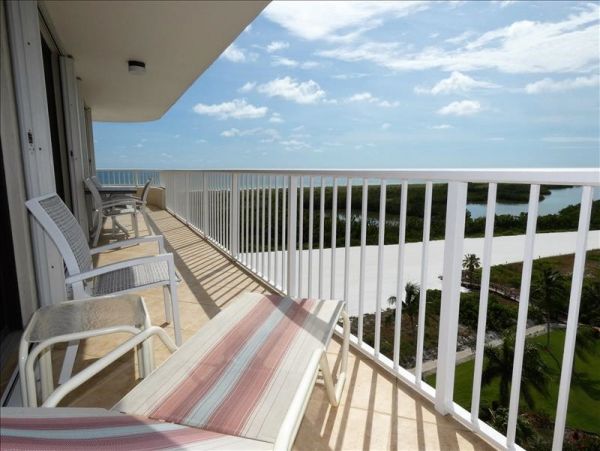Steps to Beach Marco Island Vacation Condo Two Bedroom