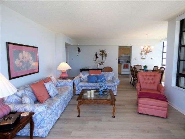 Steps to Beach Marco Island Vacation Condo Two Bedroom