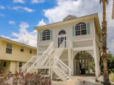 Bonita Springs Vacation Home Sleeps Six Guests.