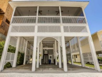 Bonita Springs Vacation Home Sleeps Six Guests.