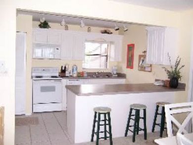 Sanibel Vacation Condo Sleeps Eight Guests