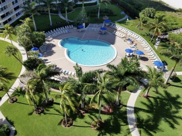 Marco Island Beachfront Condo Views Large Balcony