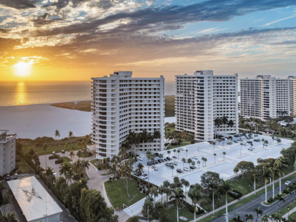 Marco Island Beachfront Condo Views Large Balcony