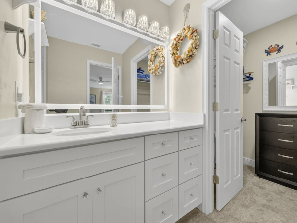 Sanibel Three Bedroom Walk to Beach Vacation Condo