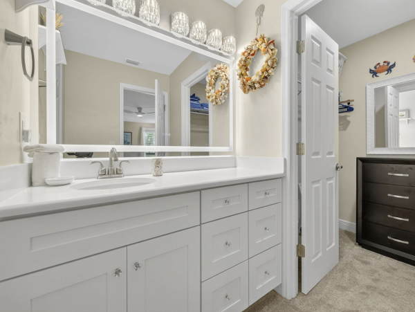 Sanibel Three Bedroom Walk to Beach Vacation Condo