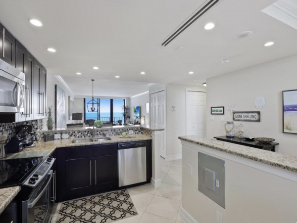 Beachfront 2 Bedroom Marco Island Condo Sleeps 4 Guests